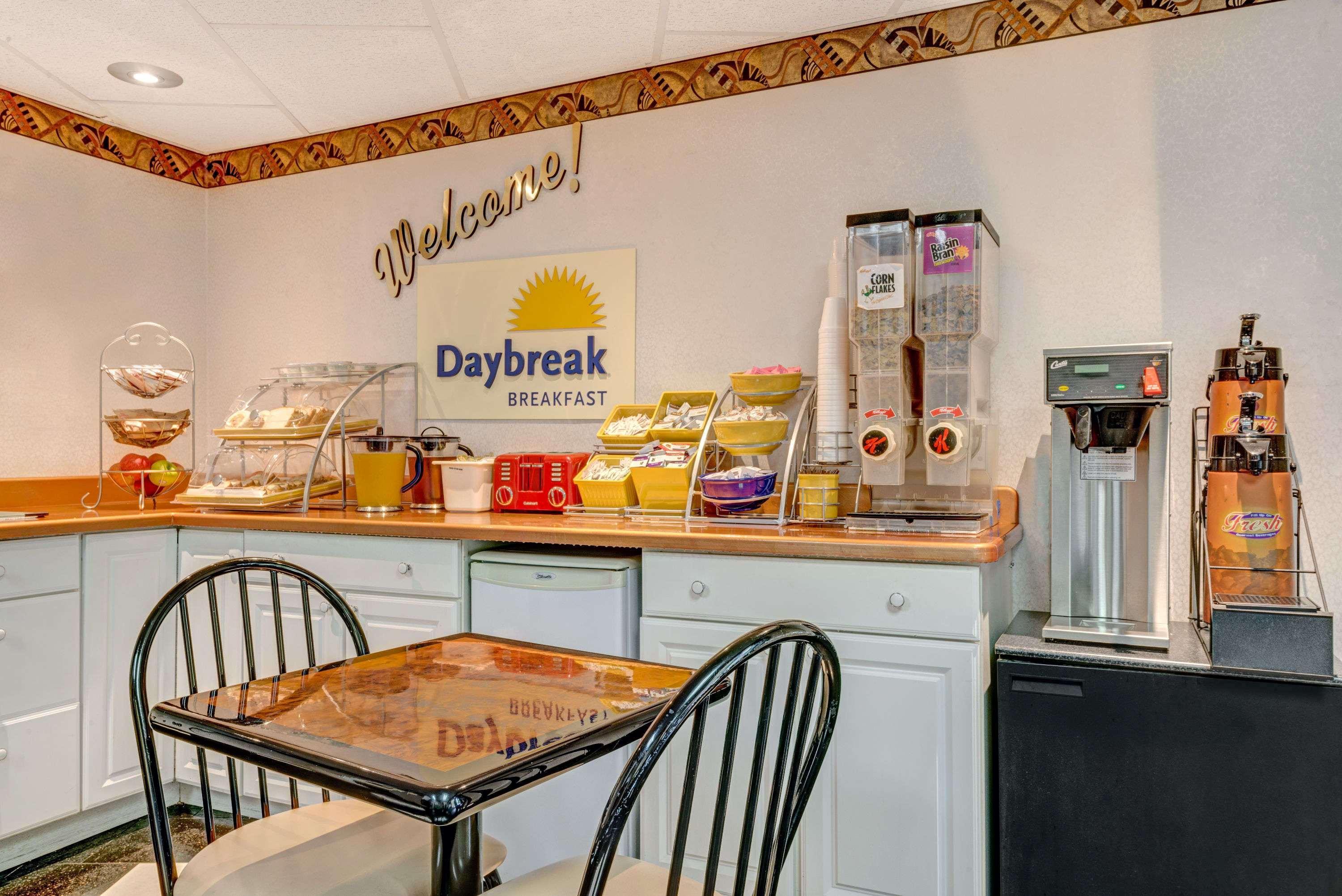 Days Inn By Wyndham Ridgefield Eksteriør bilde