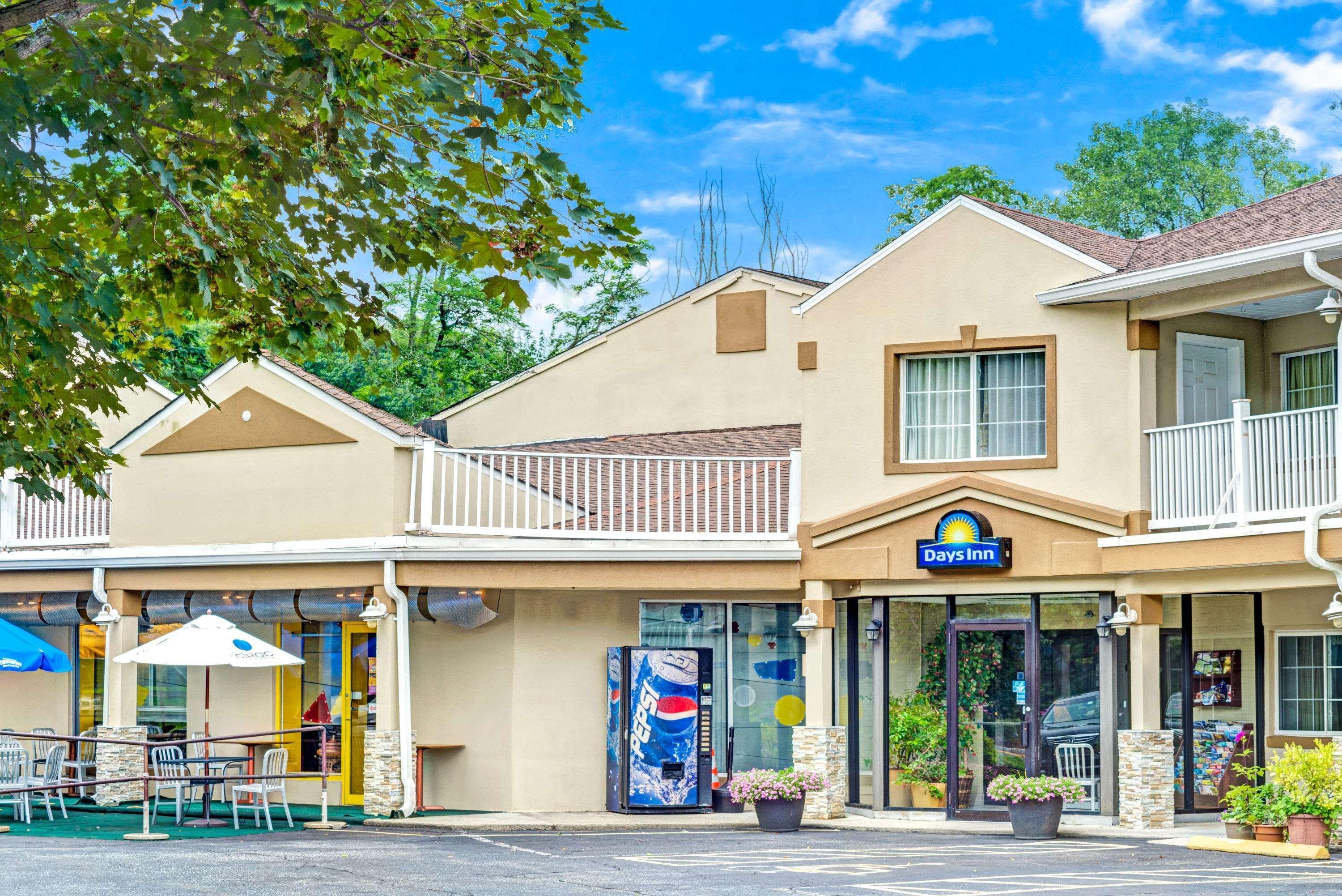 Days Inn By Wyndham Ridgefield Eksteriør bilde