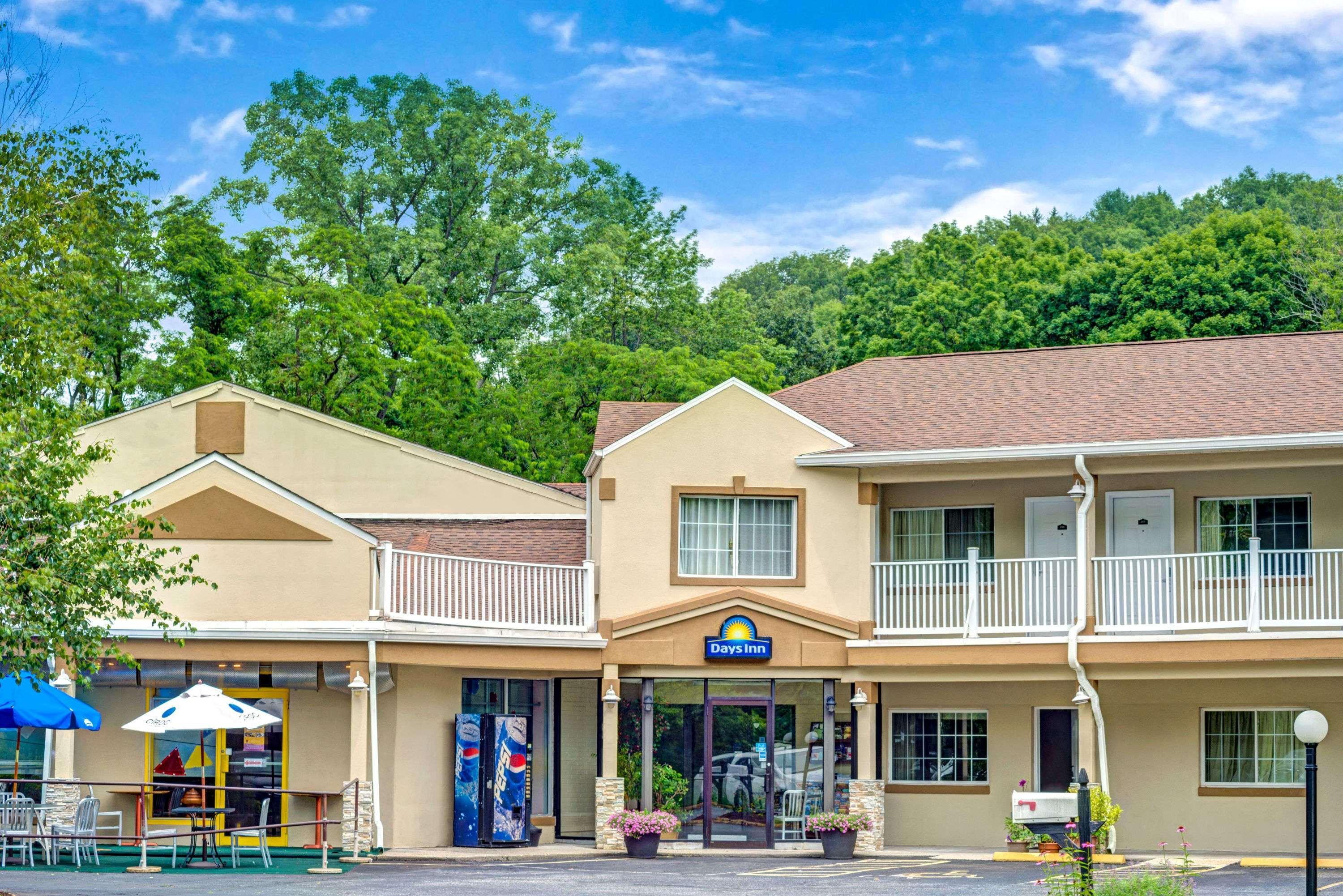 Days Inn By Wyndham Ridgefield Eksteriør bilde
